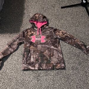 Camo under armor hoodie. size medium.